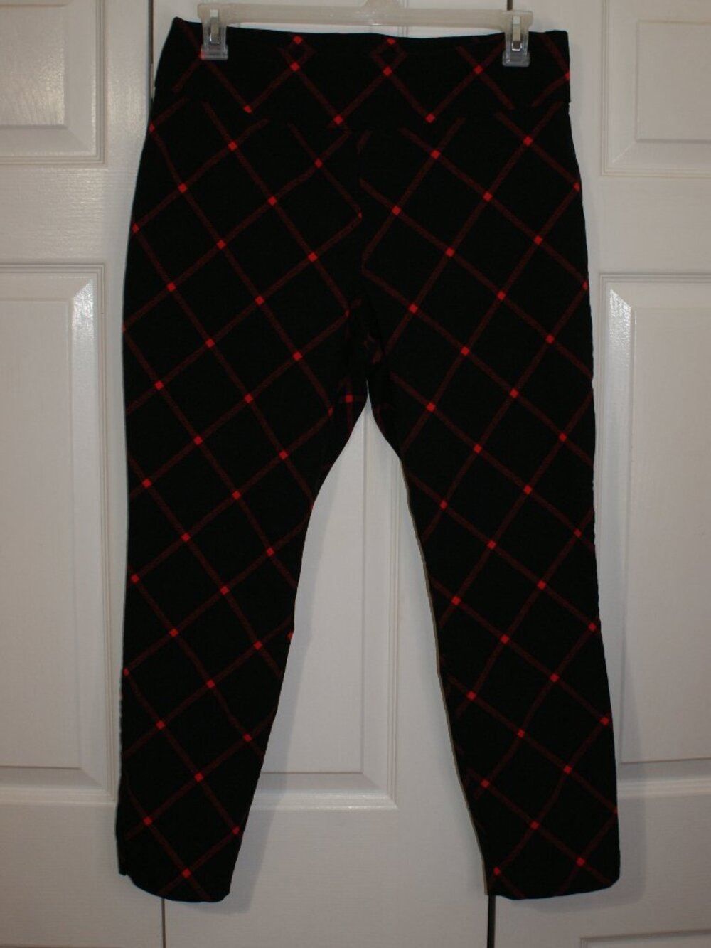 New York and Company Black with Red squares Ankle Pants - size XL - Picture 2 of 9